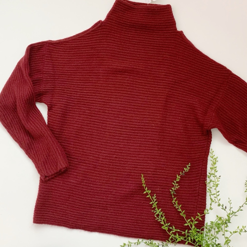 Oliviaceous cold shoulder turtleneck rib sweater